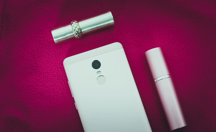 8/3 đã đến, bạn định tặng smartphone cho người phụ nữ của mình nhưng lại không đủ tiền mua iPhone? Hãy tham khảo chiếc smartphone này xem sao!