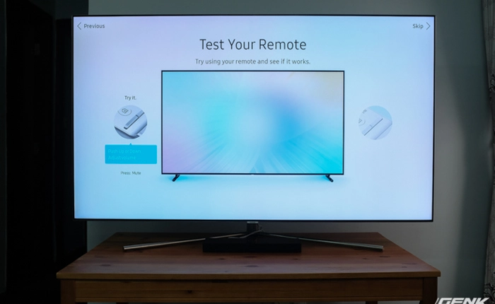 "Đập hộp" TV QLED 65 inch của Samsung giá gần 85 triệu đồng tại Việt Nam, xem phim 4K rất tuyệt!