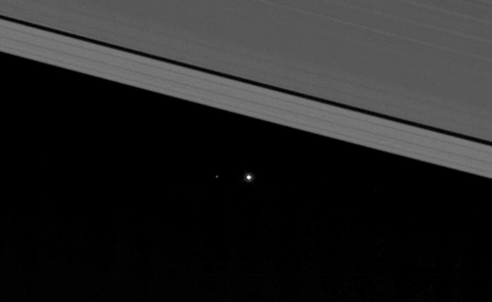 Trái Đất nhỏ bé như thế nào khi nhìn khoảng cách từ 870 triệu dặm?