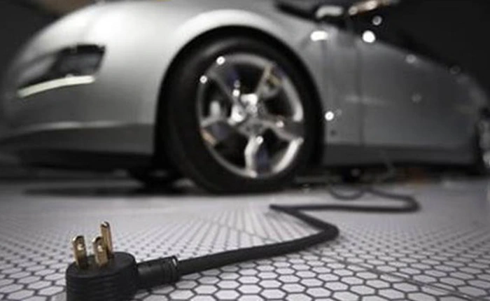 Ô tô điện sẽ khiến nhiều ngành công nghiệp đảo lộn giống như iPhone đã làm với điện thoại?