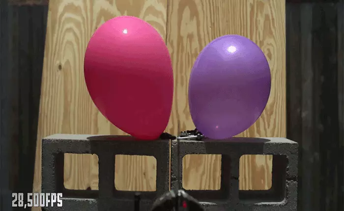 Nhát dao chia đôi viên đạn là có thật và không gì sướng mắt hơn khi xem dưới tốc độ 28.500 khung hình/giây