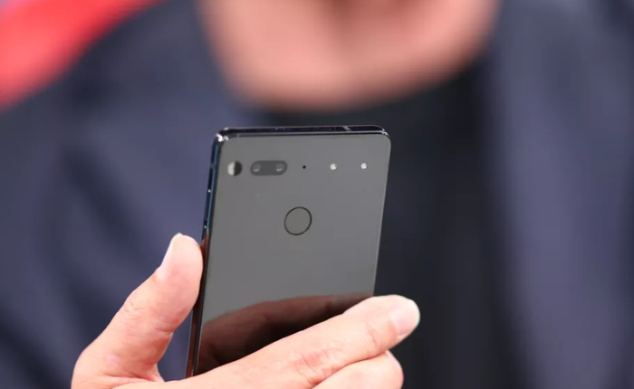 Essential làm lộ thông tin khách hàng đặt mua điện thoại, CEO Andy Rubin phải đứng ra xin lỗi