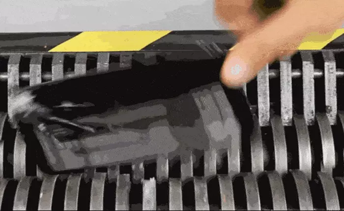 Kẹp Galaxy Note 8 vào máy nghiền và kết quả thật bất ngờ