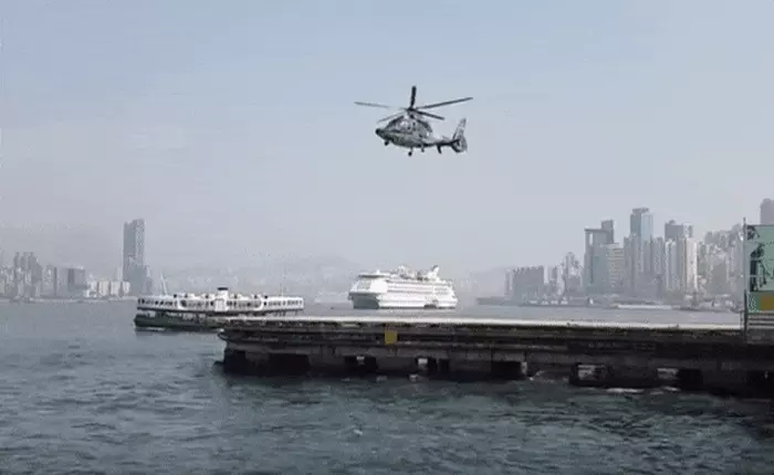 Video kỳ cục: Cánh không quay nhưng máy bay trực thăng vẫn lên cao, thế là như nào?