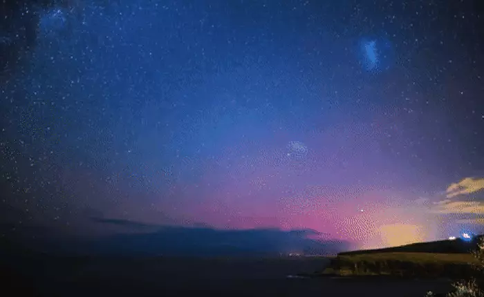 Anh chàng may mắn này quay được đoạn video siêu hiếm trên đời khi mà cả cực quang, sấm không gian và sao băng thi nhau xuất hiện cùng lúc