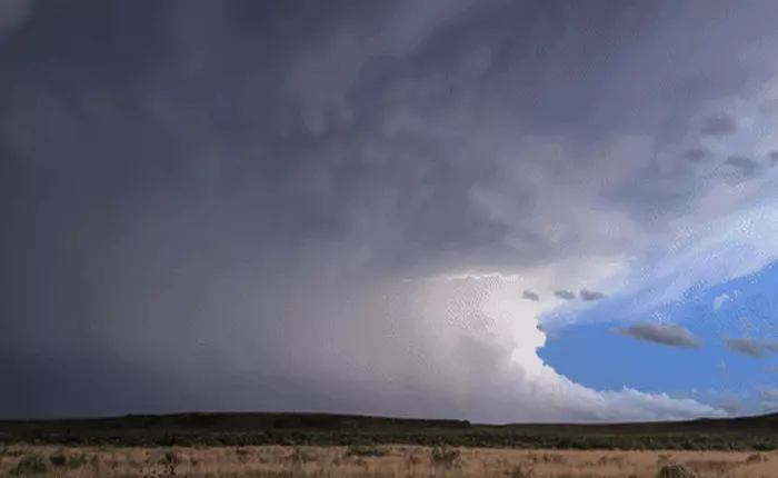 Đoan video timelapse dài bằng thời gian nấu gói mì này là công sức mà một người đam mê bão đã bỏ ra trong 6 năm để ghi lại