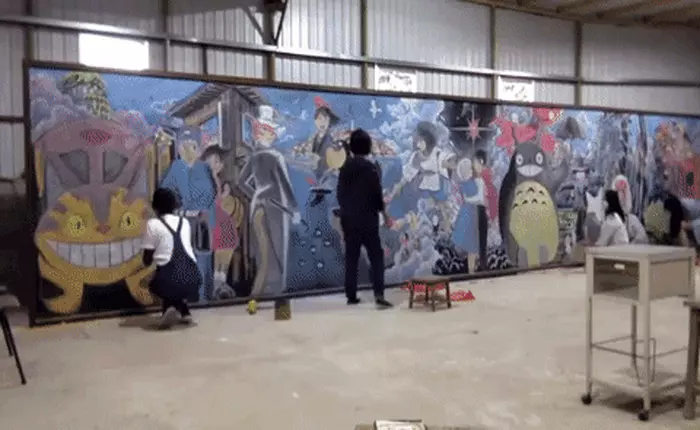 Không tận mắt chứng kiến thì khó mà tin được những bức tranh này được các học sinh vẽ bằng phấn trên bảng đen