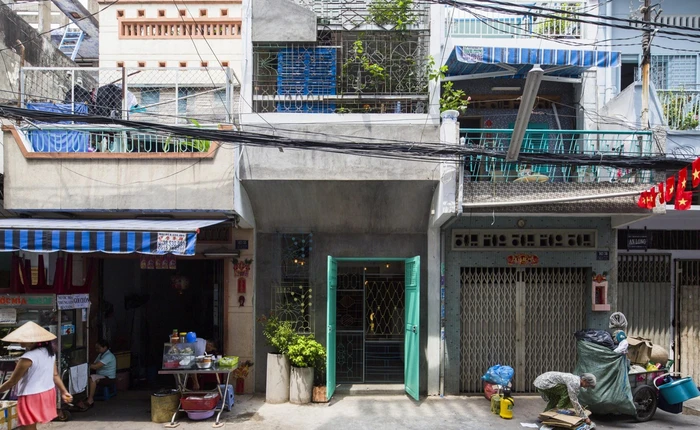 Ngôi nhà rộng 3 mét ở Sài Gòn, nhìn bên ngoài lụp xụp xấu xí, vào bên trong mới biết đó là cả một kiệt tác