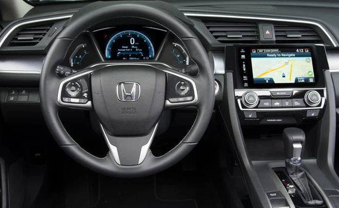 Sinh viên Đại học biến Honda Civic thường thành xe tự lái chỉ mất có 700 đô, thách thức những ông lớn Tesla, Google