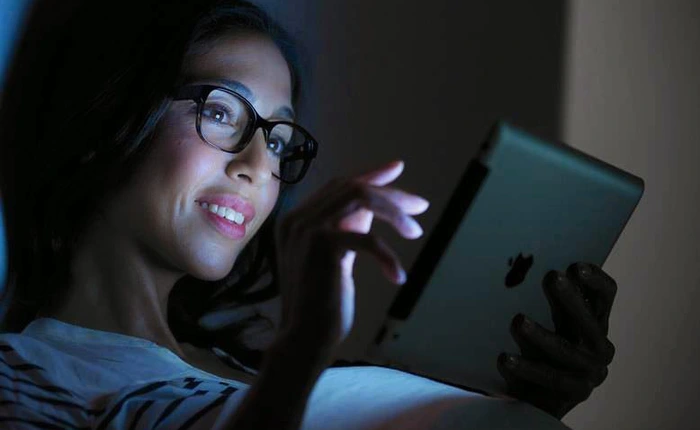 Đây chính là thứ công nghệ đứng đằng sau khả năng chặn được 99,99% tia cực tím của kính mắt Xiaomi