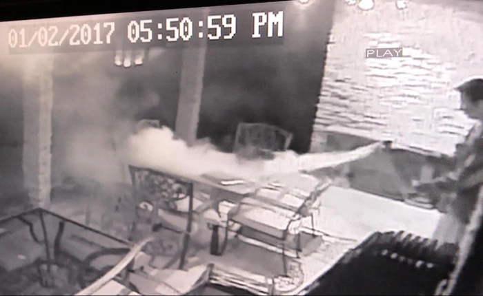 Dell phủ nhận trách nhiệm trong vụ cháy nổ laptop Inspiron vừa xảy ra, cáo buộc khách hàng dùng pin giả