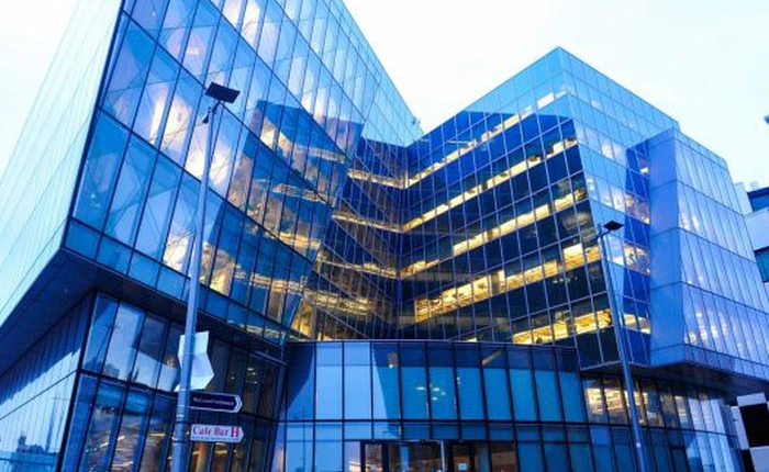 Một thanh niên đột nhập trụ sở Facebook, ăn "chùa", đánh bida không ai biết