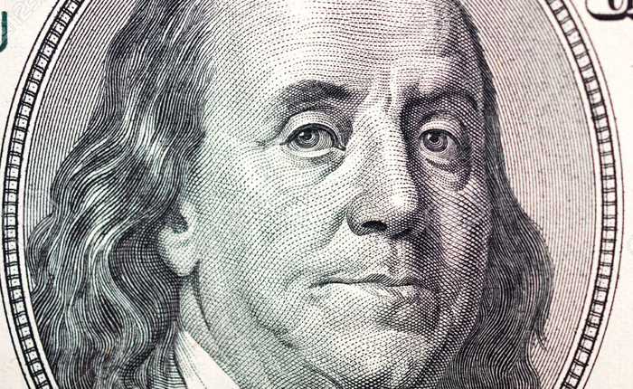 Hiệu ứng Benjamin Franklin: Đây là cách đàn ông cải thiện mối quan hệ với người mà anh ta không thích