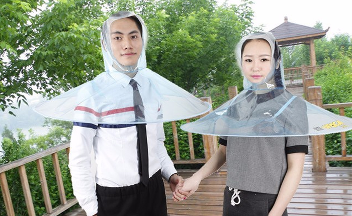 Quên ô và áo mưa đi, đây mới là món đồ đi mưa ăn chơi nhất mùa bão lụt 2017
