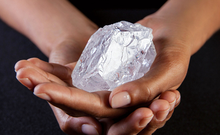 Nặng tới 1109 carat, viên kim cương lớn thứ 2 thế giới này khiến tập đoàn sở hữu nó "chết dở" vì không bán được