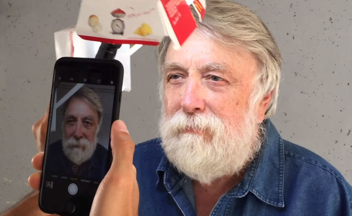 Chỉ với đèn pin và hộp bánh Big Mac, bạn sẽ có thiết bị đánh sáng cực chuyên nghiệp cho ảnh chân dung