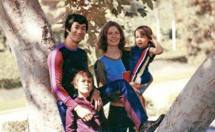 Hé lộ những bức ảnh màu hiếm hoi về cuộc sống của gia đình Lý Tiểu Long