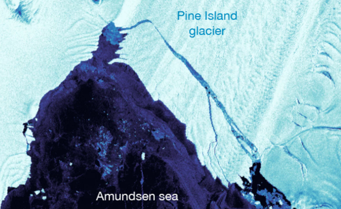 Tảng băng trôi to gấp bốn lần rưỡi quận Long Biên vừa tách ra khỏi Nam Cực