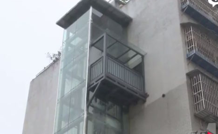 Trung Quốc: Bố vợ lắp thang máy ốp tường để phục vụ riêng cho con rể lười leo cầu thang