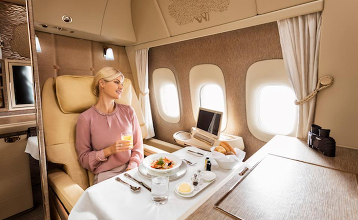 Emirates ra mắt khoang hạng nhất mới siêu sang trên Boeing 777-300ER: lấy cảm hứng Mercedes-Benz S-Class, tích hợp ghế không trọng lực và cửa sổ ảo