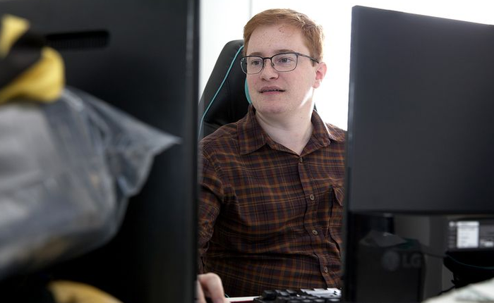 Chuyện chàng trai 23 tuổi sở hữu tổ chức nhiều đội tuyển eSports của riêng mình nhờ kêu gọi đầu tư từ các tỉ phú