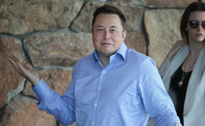 Elon Musk, Kit Harington và PewDiePie bất ngờ lọt vào danh sách đàn ông mặc xấu nhất năm do GQ công bố