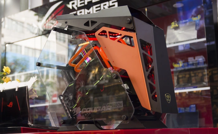 Chiêm ngưỡng dàn máy 70 triệu của "vợ người ta" mua tặng chồng: tản nhiệt nước kèm case Cougar Conquer độc đáo