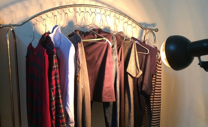 Trời ẩm, quần áo chăn màn vừa hôi vừa ướt? Bóng đèn hồng ngoại chính là cứu cánh giúp bạn "sống sót" qua lúc giao mùa