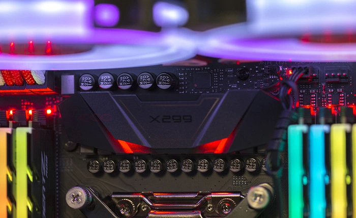 Bộ máy tính trị giá 100 triệu, không có tản nhiệt nước custom nhưng vẫn lung linh