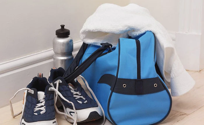 10 thứ mỗi chàng trai cần mang theo khi tới phòng gym