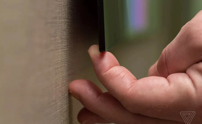 TV OLED của LG mỏng đến "kinh hoàng" chỉ 2,57mm nhưng cũng đắt "khủng khiếp", lên tới 440 triệu đồng