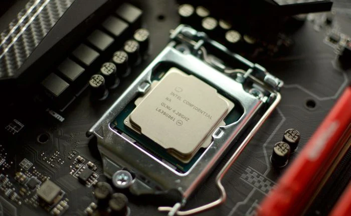 CPU phục vụ ép xung i7-7700K gặp vấn đề về nhiệt độ, Intel lại đi bảo người dùng đừng ép xung nữa