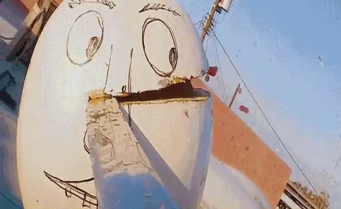 Chiêm ngưỡng combo "chém hoa quả" ngoài đời thực từ góc nhìn cận cảnh của GoPro đính kèm lưỡi kiếm