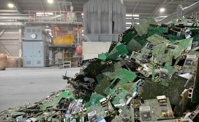 Nhật Bản đào bới rác thải đô thị để tìm vàng và kim loại quý trước tình trạng khan hàng trên toàn thế giới