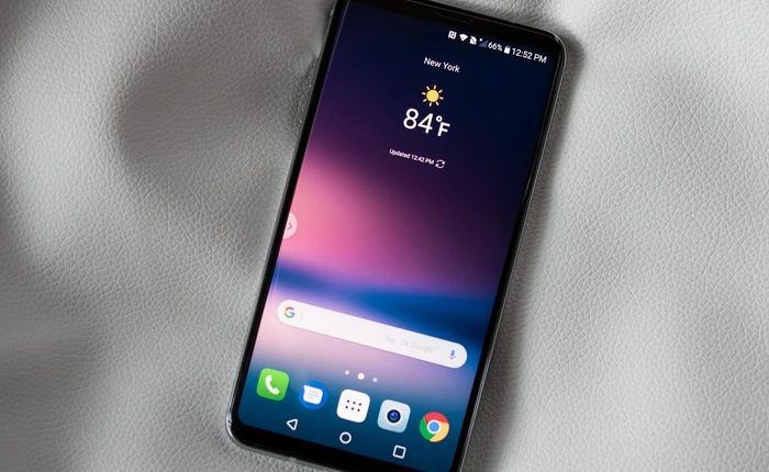 Người dùng phàn nàn về màn hình LG V30: Màu xám hiển thị loang lổ, độ sáng không đồng đều