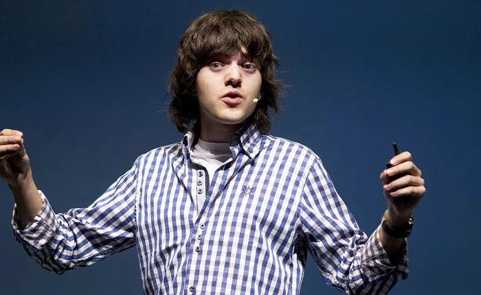 Dự án dọn sạch Thái Bình Dương của cậu thanh niên Boyan Slat 22 tuổi có thiết kế thiết bị thu gom rác mới, một năm nữa là chính thức khởi động