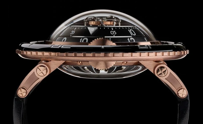 Cùng chiêm ngưỡng chiếc đồng hồ có giá tới 2,2 tỷ đồng của hãng MB&F