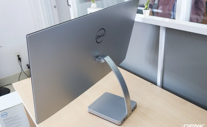 Cận cảnh màn hình 27 inch S2718D: tuyệt tác siêu mỏng đến từ Dell