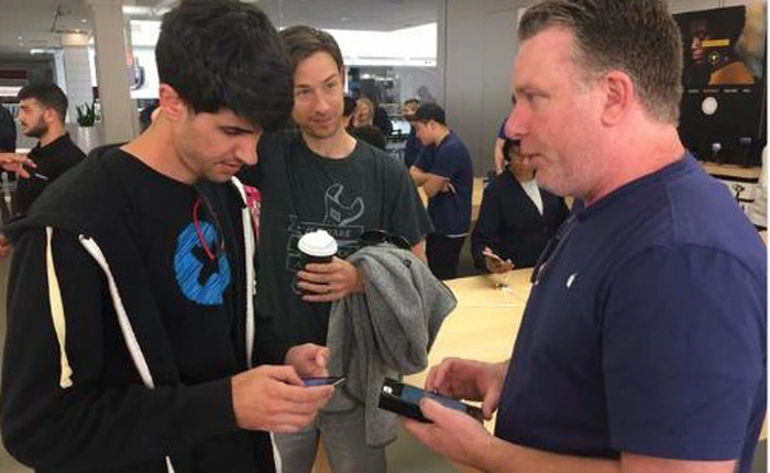 iFixit cử người sang Úc mổ iPhone 8 ngay tại trận