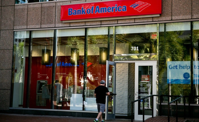 Đầu tiên là xe tự lái, siêu thị tự thanh toán, giờ là nhà băng tự động: Số phận hàng triệu nhân viên ngân hàng sẽ đi về đâu?