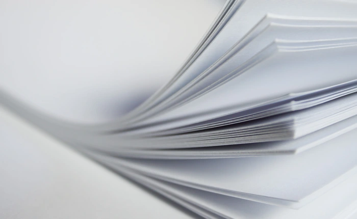 Các nhà khoa học đã phát minh ra một loại giấy in bằng ánh sáng, làm mới bằng nhiệt độ và có thể tái sử dụng tới 80 lần