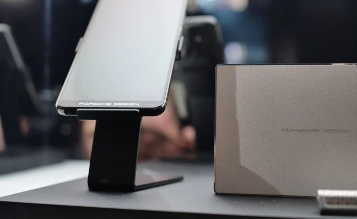 Ảnh thực tế phiên bản Porsche Design Huawei Mate 10 vừa ra mắt