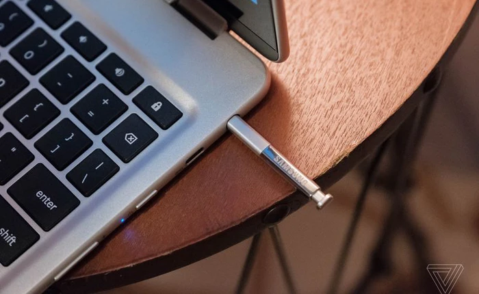 [CES 2017] iPad Pro và Surface Pro đã có một đối thủ xứng tầm