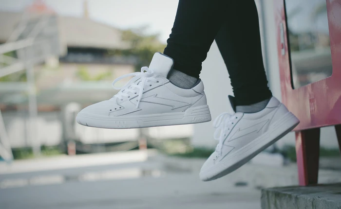 Đánh giá chi tiết RieNevan "23" Originals - đôi giày thương hiệu Việt của 9X trẻ Đà Nẵng