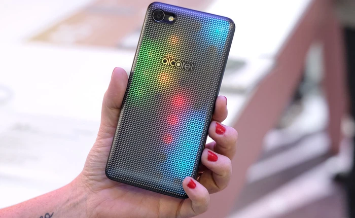 Khi bạn muốn “quẩy” mà không cần vào bar, hãy cầm chiếc smartphone này