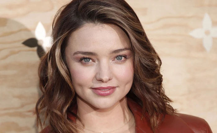 Siêu mẫu Miranda Kerr phải hứng chịu cơn thịnh nộ của người dùng Snapchat vì vạ miệng của CEO Evan Spiegel