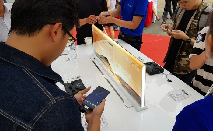 Chỉ trong một ngày, người Việt chi 400 tỷ đồng mua smartphone