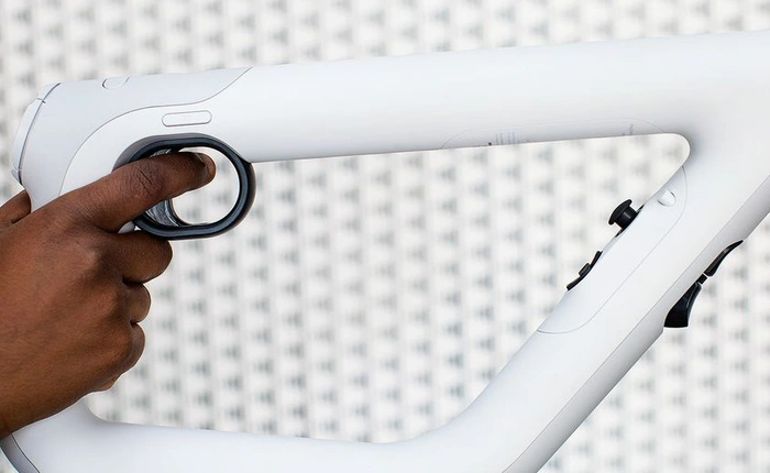 Sony trình làng tay cầm VR dạng súng, tương lai của game bắn súng thực tại ảo