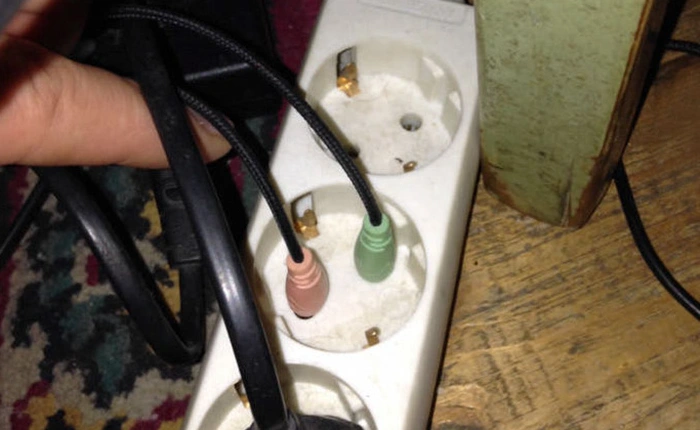 [Vui] Xem cách người già sử dụng các thiết bị công nghệ bạn sẽ không thể nhịn cười nhưng hãy luôn yêu và hỗ trợ họ