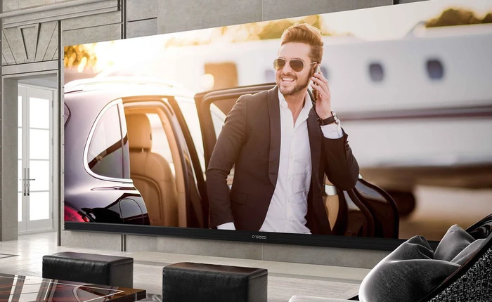 Chiếc TV 4K lớn nhất thế giới này có thể biến màn hình 100 inch trở thành món đồ chơi trẻ con